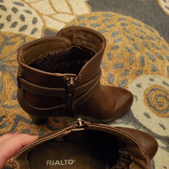 Rialto Brown Boots - Picture 4 of 5